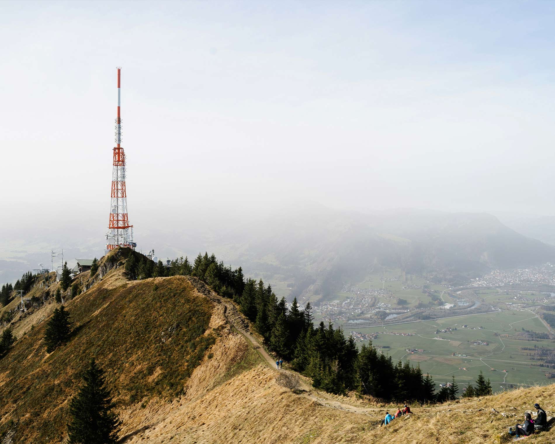 Sendermast vom Grünten bei strahlendem Sonnenschein